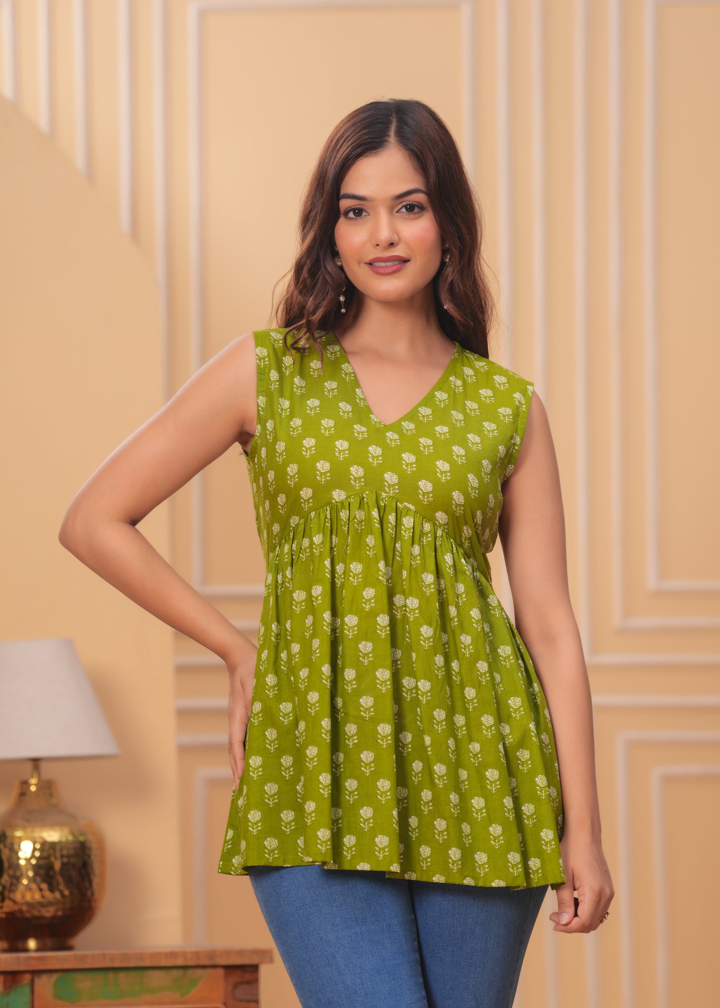 Meadow Grace Sleeveless Kurti
