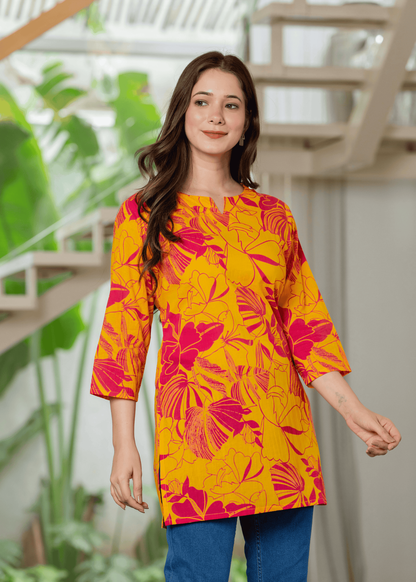 Surmayi Kurti