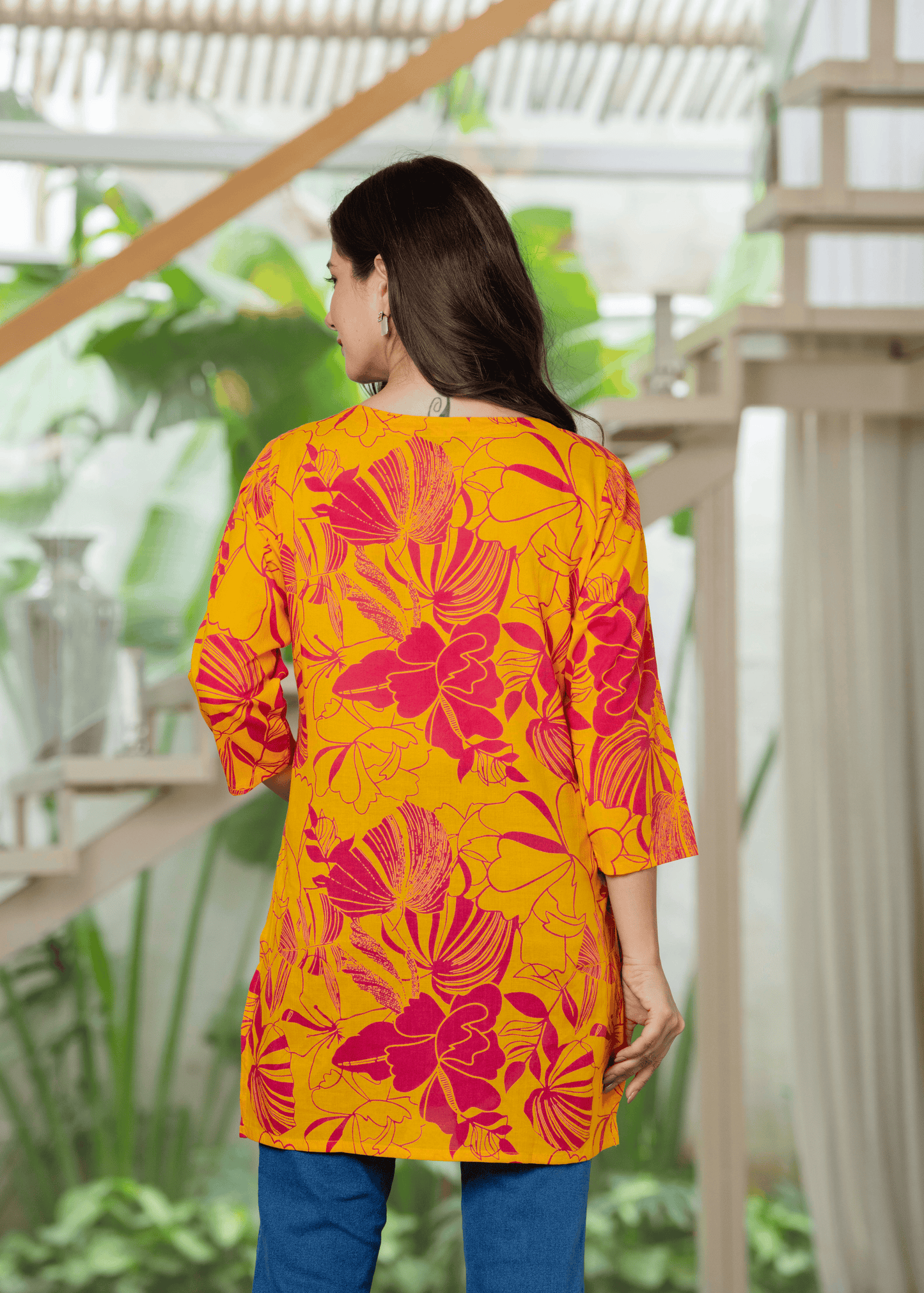 Surmayi Kurti