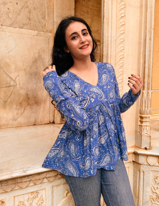 Aabroo Kurti